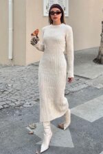 Bej Bria Bisiklet Yaka Kadin Kalin Triko Midi Elbise - Resim 1