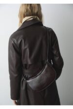 Tabaklanmis Gorunumlu Oval Capraz Canta - Resim 4