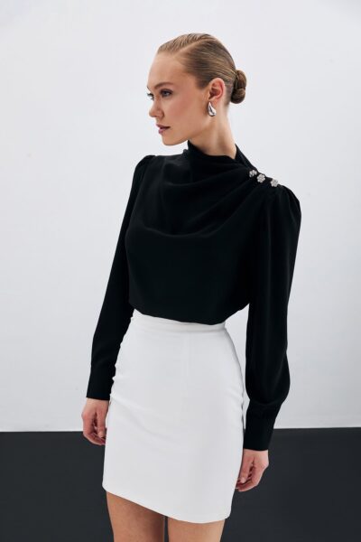 Dugmeleri Tas Detayli Bluz Siyah - Resim 1