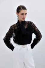 Fularli Cicek Desenli Gomlek Siyah - Resim 4