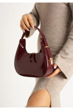 Kadin Rugan Deri Sorelis Baget Cherry Bag Fermuar Kapamali Aski Detayli Kol Cantasi - Resim 1