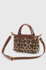 Leopar Desenli Pu Deri Kadin Capraz Askili Canta - Resim 4