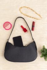 Kadin Astarli Ici Gozlu Siyah Oval Baget Canta - Resim 3